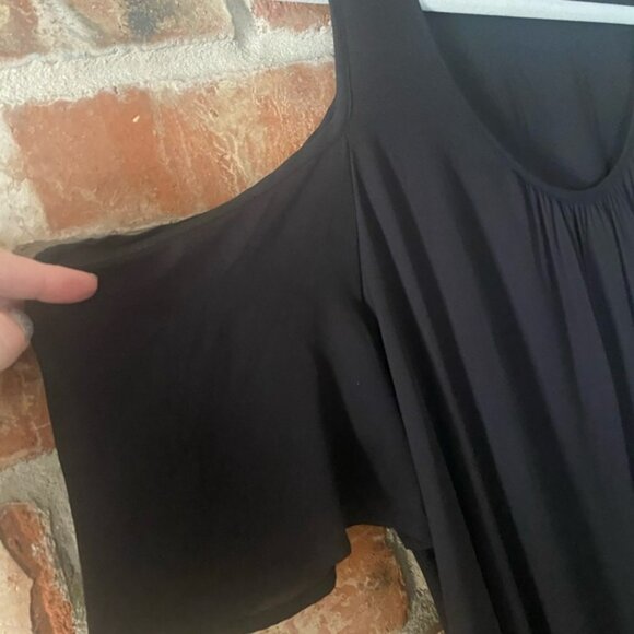 Lush cold shoulder top - Picture 3 of 5